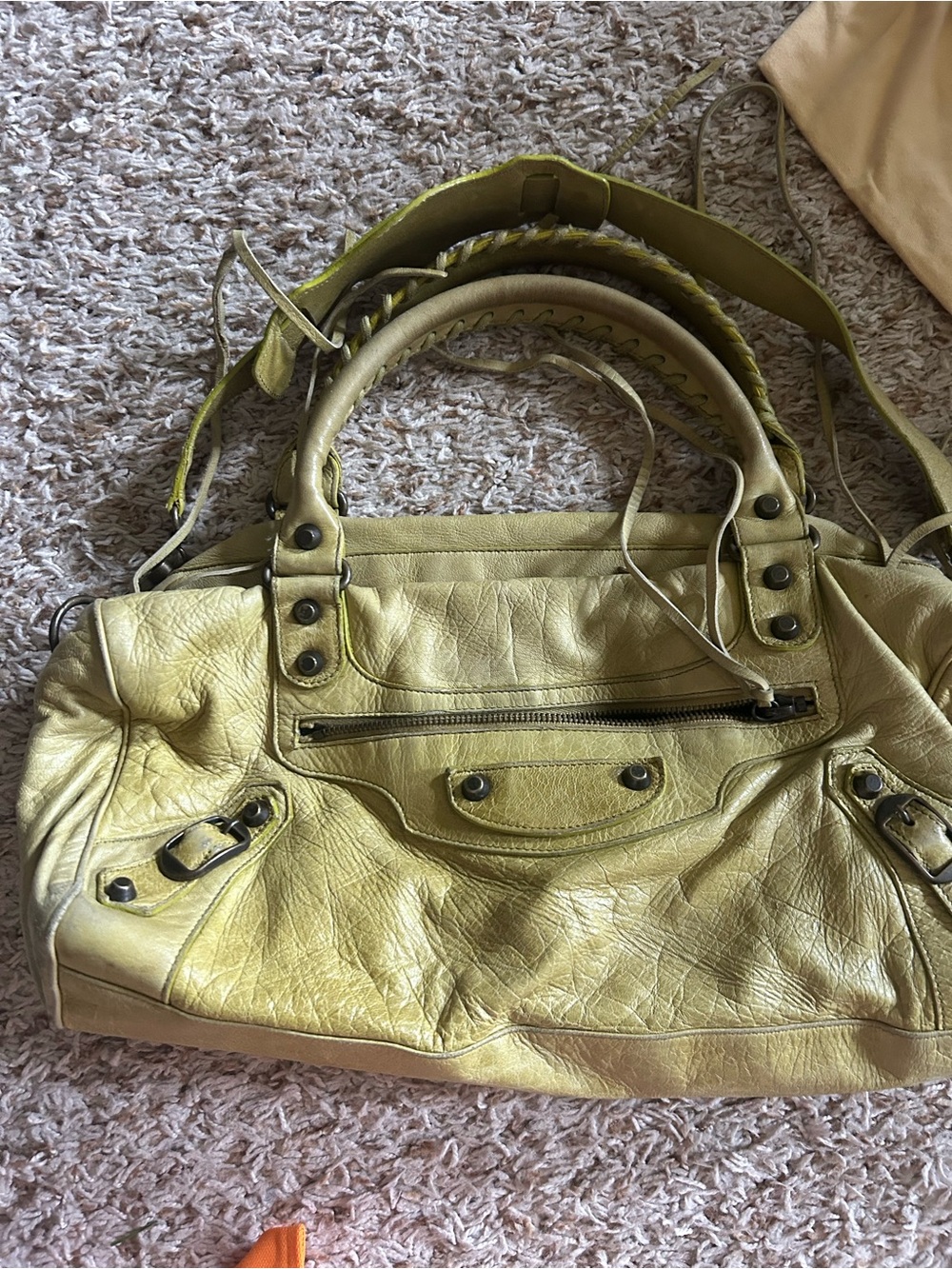 Balenciaga City 2004/2005 Yellow Bag Purse 
Used  Vintage Chèvre Leather
